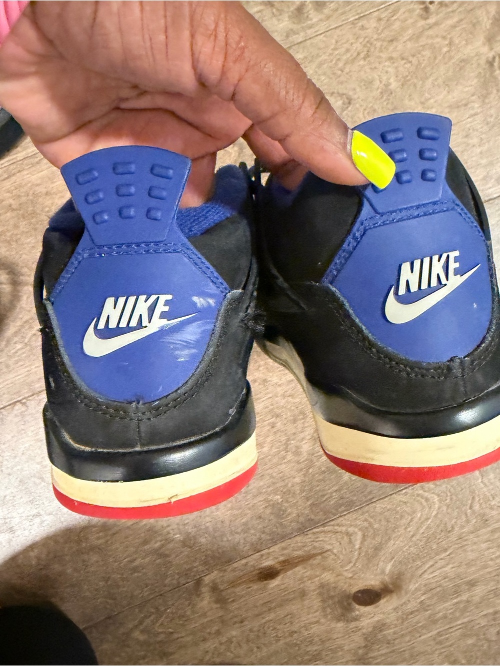 Jordan 4 - Picture 2 of 3